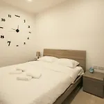 O'clock Malta 3* سليمة