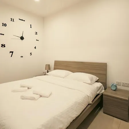 O'clock Malta 3* Σλιέμα