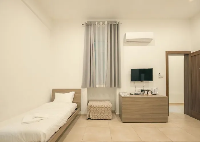 O'clock Malta Hotel 3*