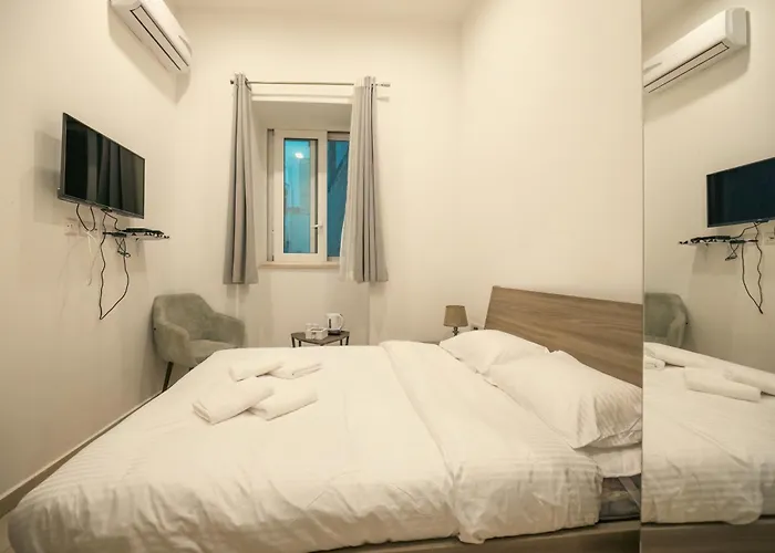 Hotel O'clock Malta 3*