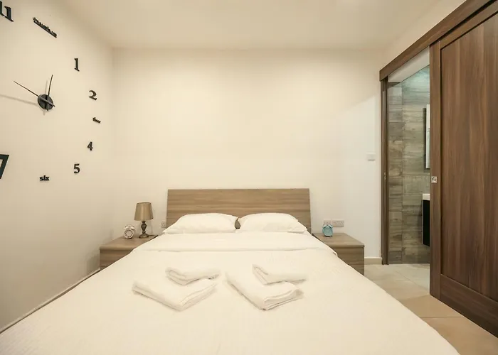 Hotel O'clock Malta Sliema