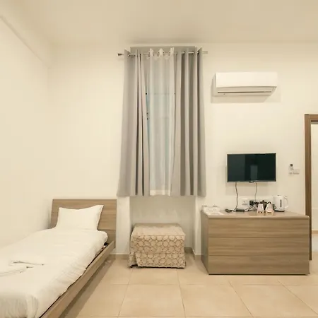 O'clock Malta Panzió 3*