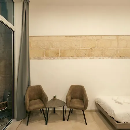 Bed & Breakfast O'clock Malta Sliema