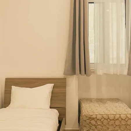 Bed & Breakfast O'clock Malta Sliema