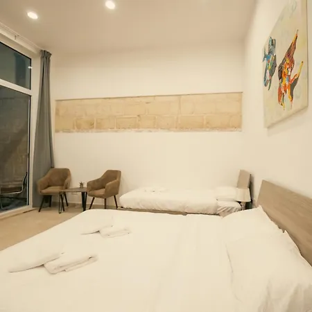 O'clock Malta Bed & Breakfast