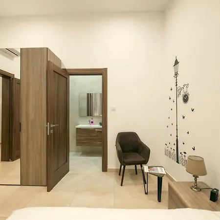 O'clock Malta Sliema