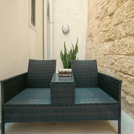 O'clock Malta Bed & Breakfast