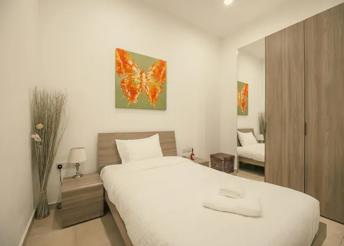 O'clock Malta 3* 슬리에마