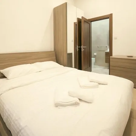 O'clock Malta ベッド・アンド・ブレックファスト 3*