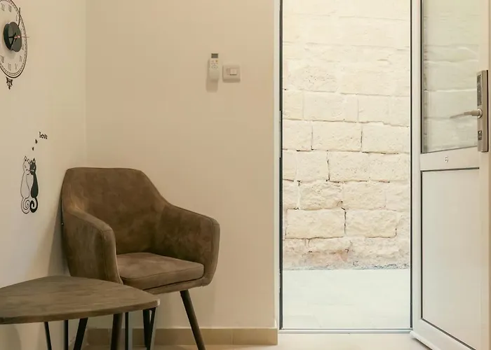 B&B O'clock Malta Sliema