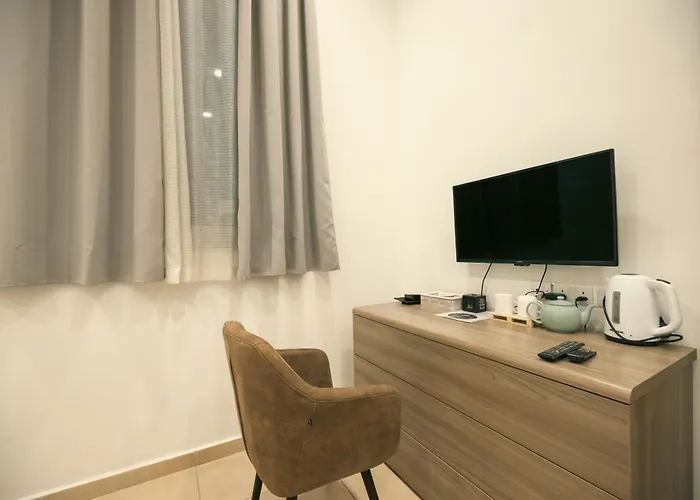 O'clock Malta B&B Sliema