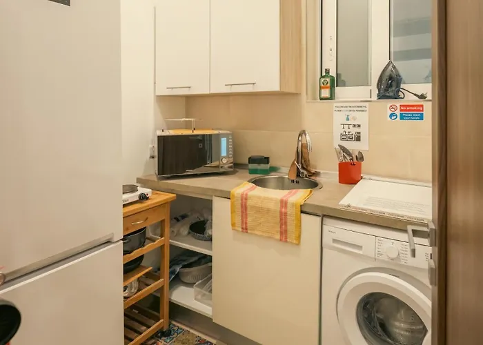 B&B O'clock Malta Sliema